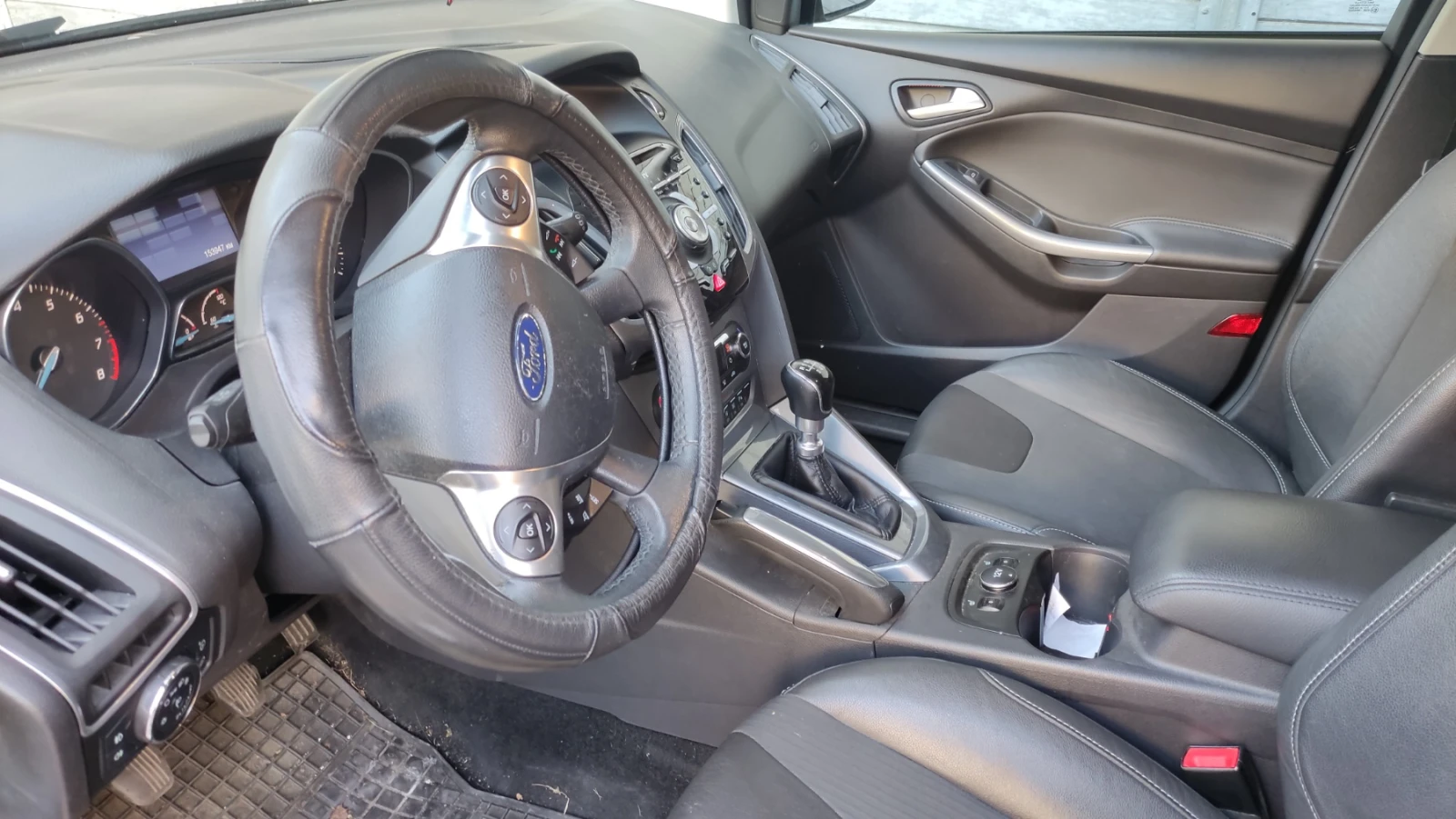 Ford Focus 1.6 SCTi Titanium - изображение 9