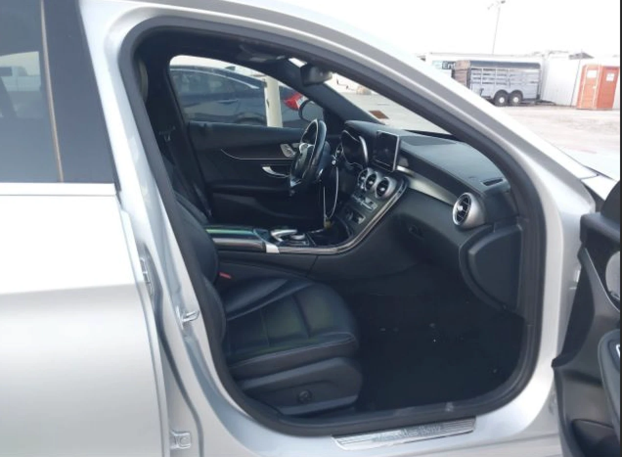 Mercedes-Benz C 300 AMG pack, Burmester, Keyless, подгреви,  - изображение 7