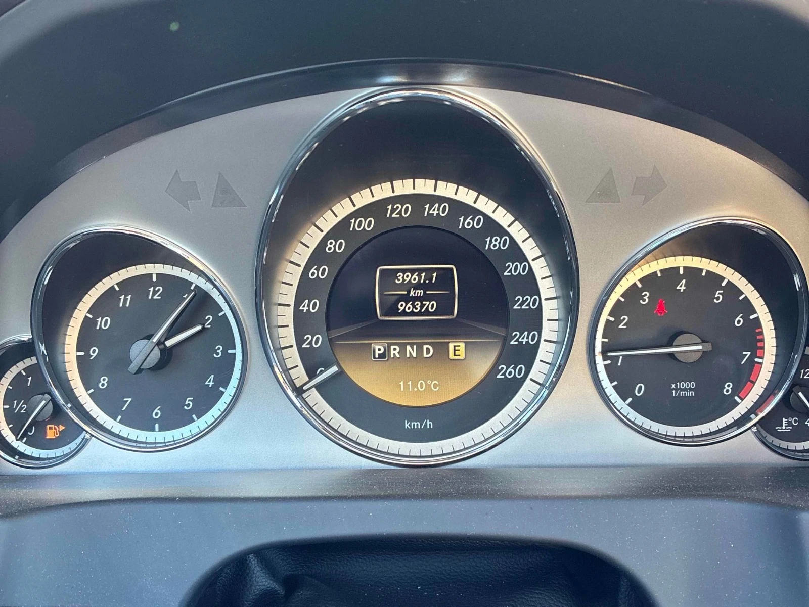 Mercedes-Benz E 500 � ����������� & ���� ������ | Mobile.bg � ����������� 8