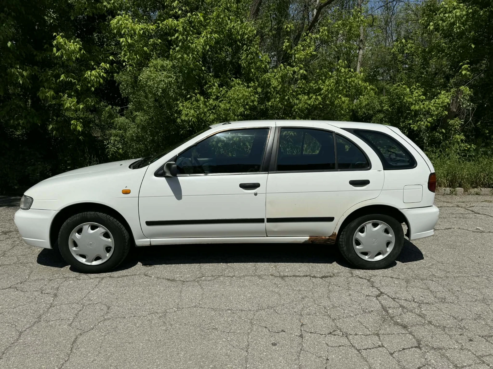 Nissan Almera, снимка 6 - Автомобили и джипове - 53818160