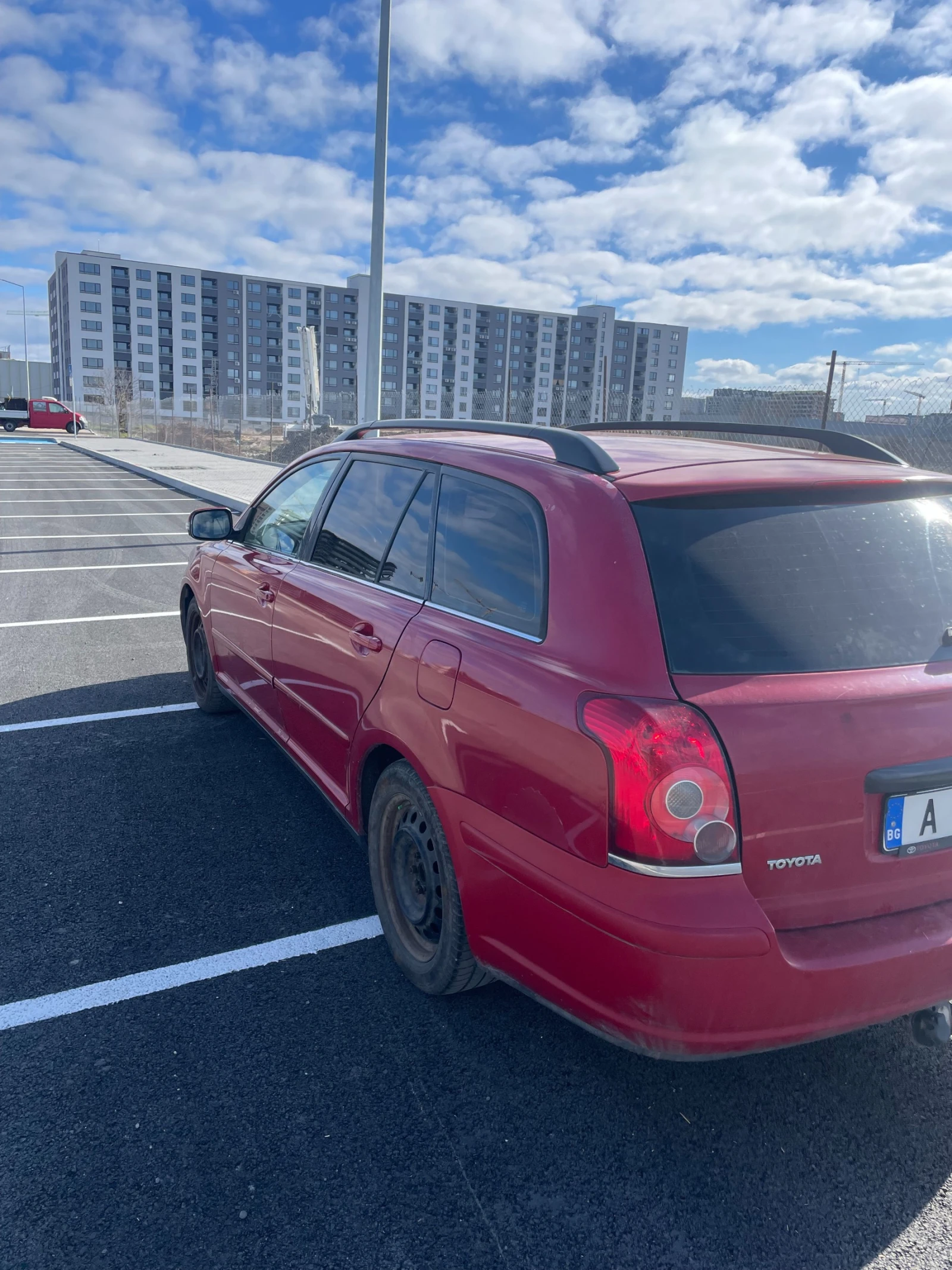 Toyota Avensis 1.8/LPG, снимка 6 - Автомобили и джипове - 53913179