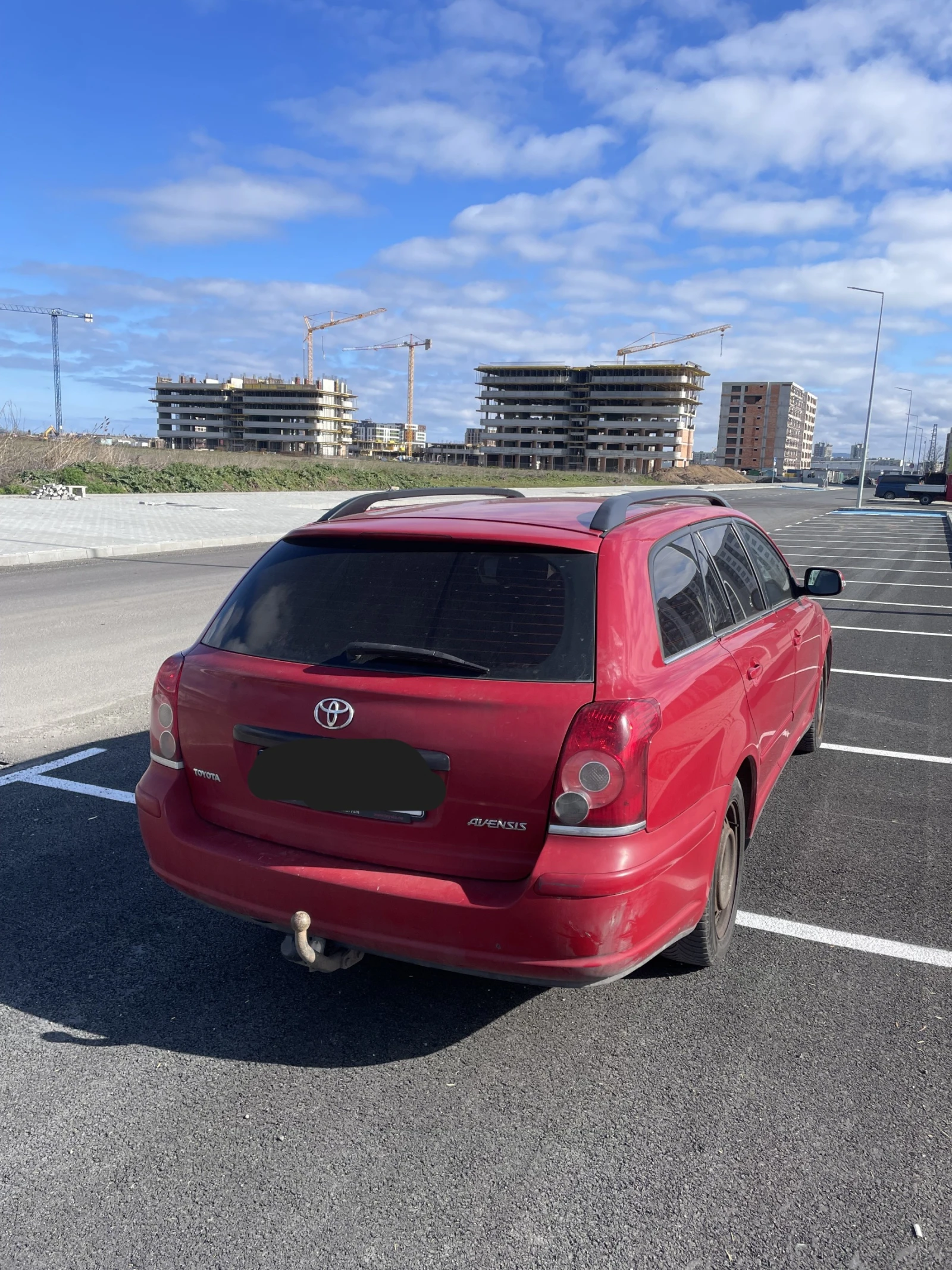 Toyota Avensis 1.8/LPG, снимка 5 - Автомобили и джипове - 53913179