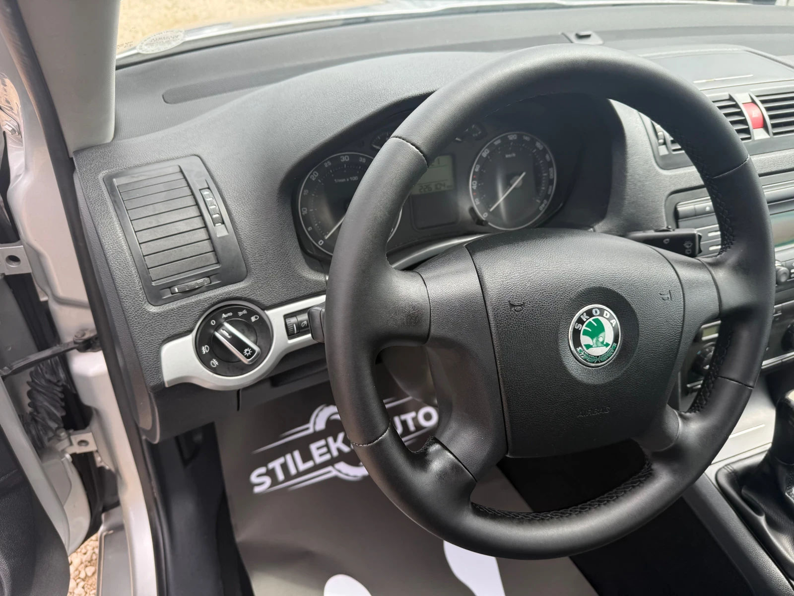 Skoda Octavia 1.9 TDI -Италия, снимка 7 - Автомобили и джипове - 54048199