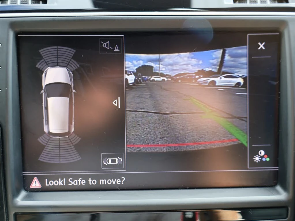 VW Golf R Perf. 4motion * Tuning * АвтоКредит* (ЦЕНА ДО БГ, снимка 16 - Автомобили и джипове - 54152479