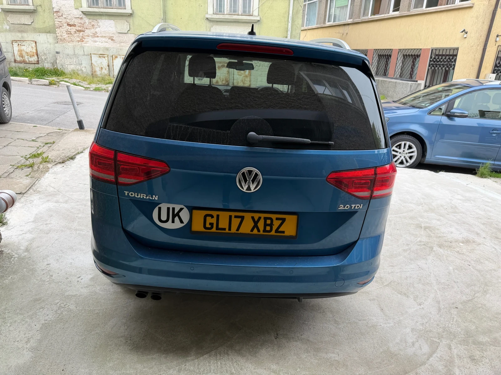 VW Touran, снимка 6 - Автомобили и джипове - 54356315