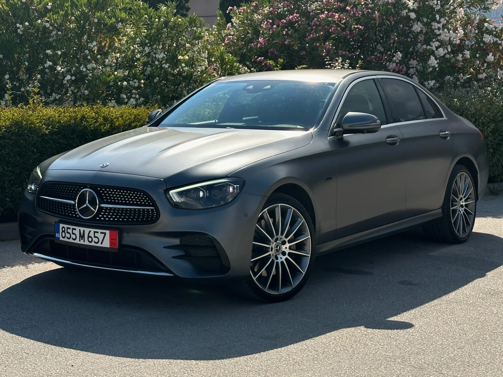 Mercedes-Benz E 300 de 4MATIC AMG LINE / PLUGIN / DISTRONIC / 360 CAM