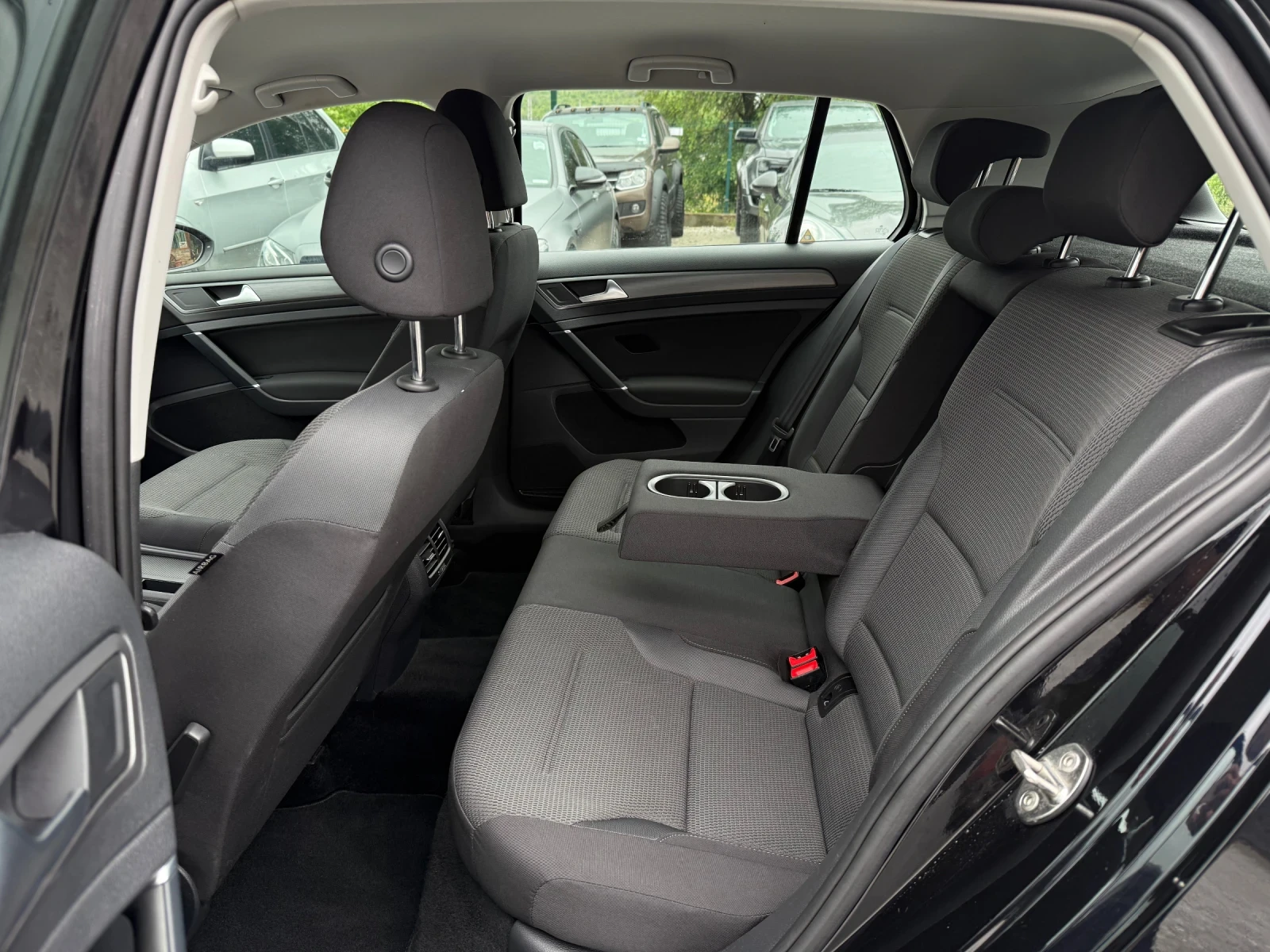 VW Golf 36kWh Термопомпа Гаранция , снимка 9 - Автомобили и джипове - 54666508