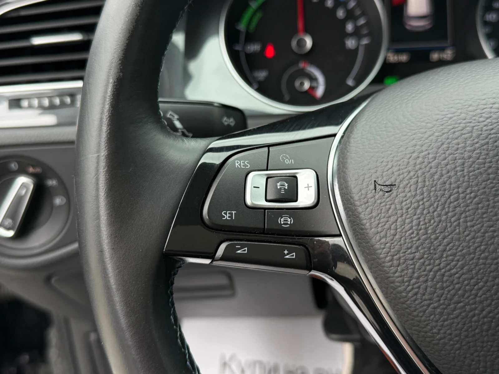 VW Golf 36kWh Термопомпа Гаранция , снимка 17 - Автомобили и джипове - 54666508