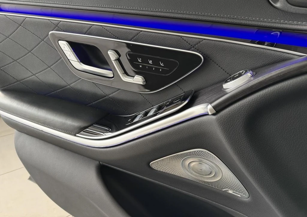 Mercedes-Benz S 500 4MATIC AMG-Line, снимка 3 - Автомобили и джипове - 54881643