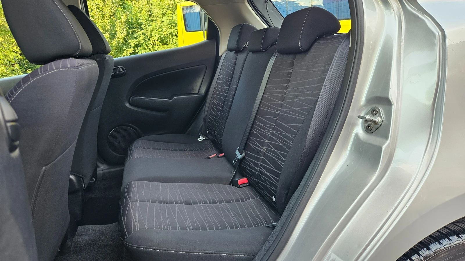Mazda 2 1.4 Hdi KLIMA/TOP SUSTOQNIE, снимка 14 - Автомобили и джипове - 55438638