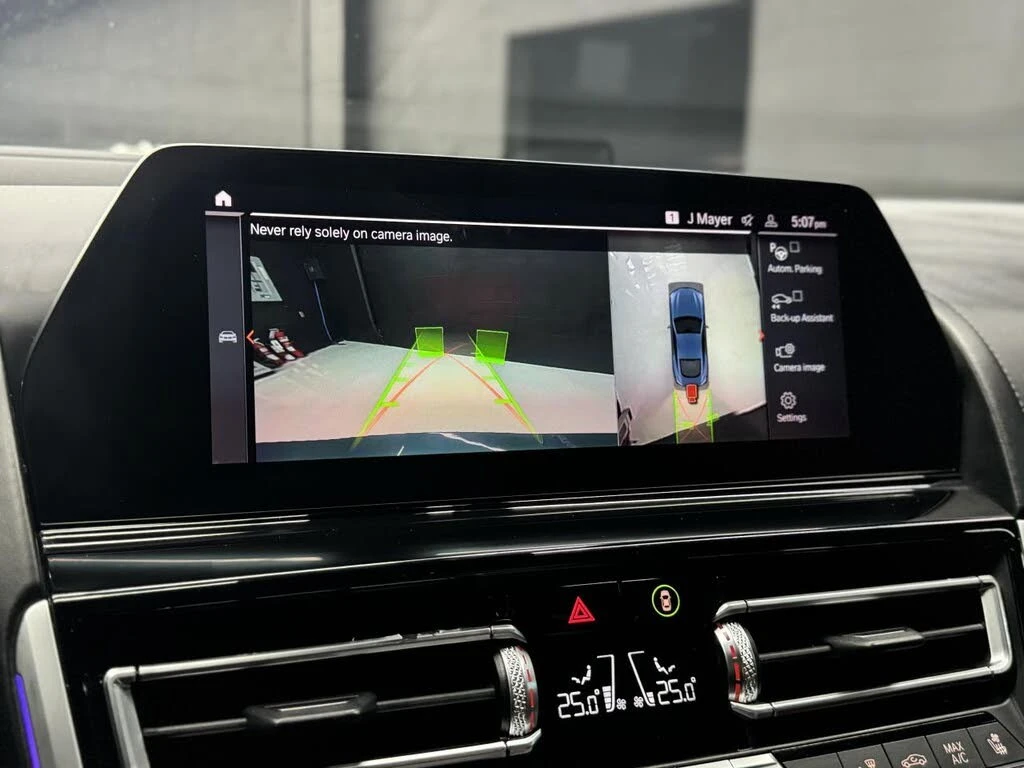 BMW M8 M850i * 360 * HUD * АвтоКредит * (ЦЕНА ДО БГ), снимка 12 - Автомобили и джипове - 55590427