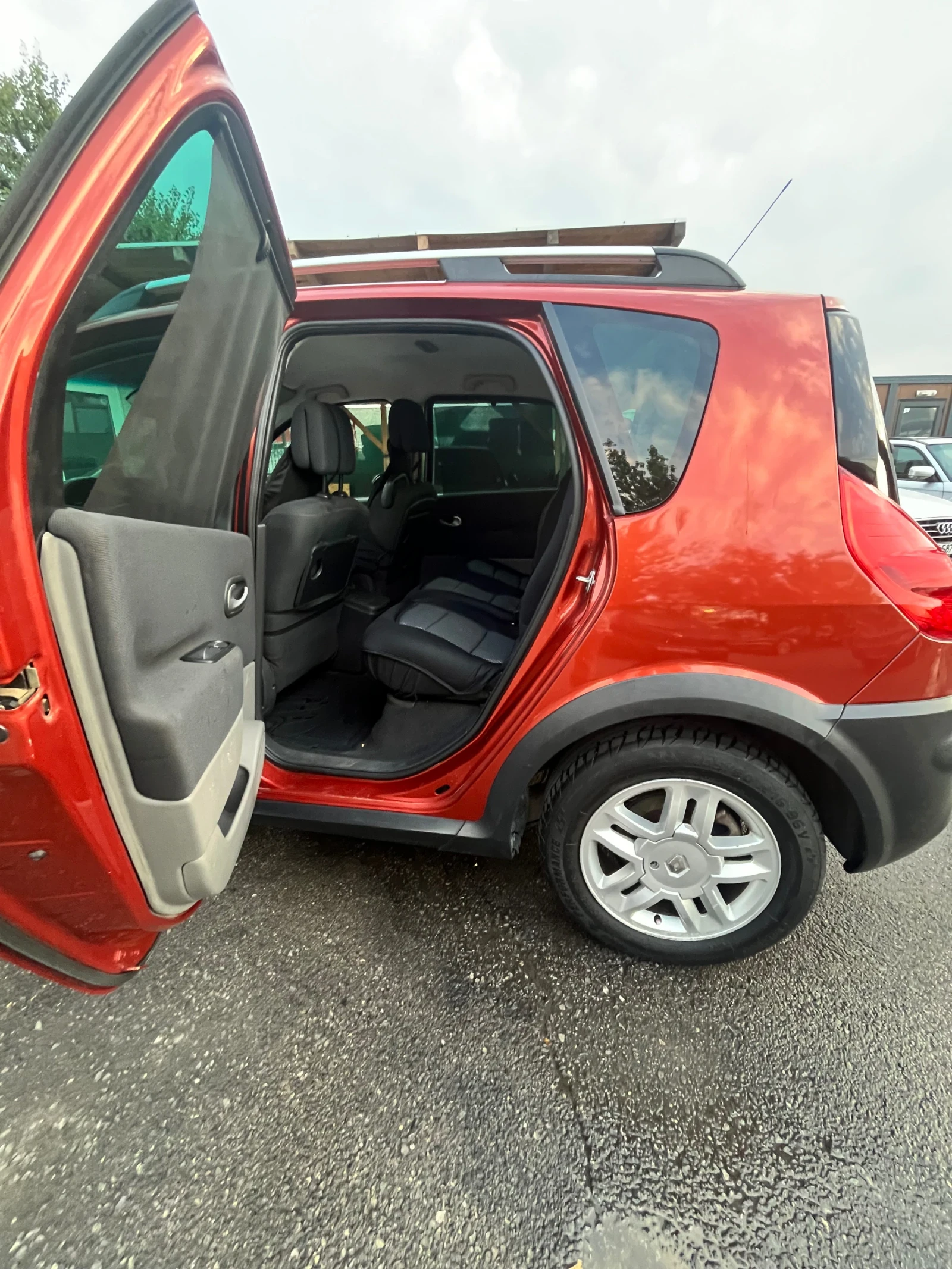 Renault Scenic, снимка 5 - Автомобили и джипове - 56076773