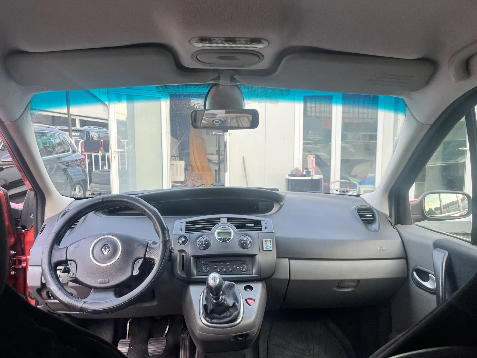 Renault Scenic, снимка 8 - Автомобили и джипове - 56076773
