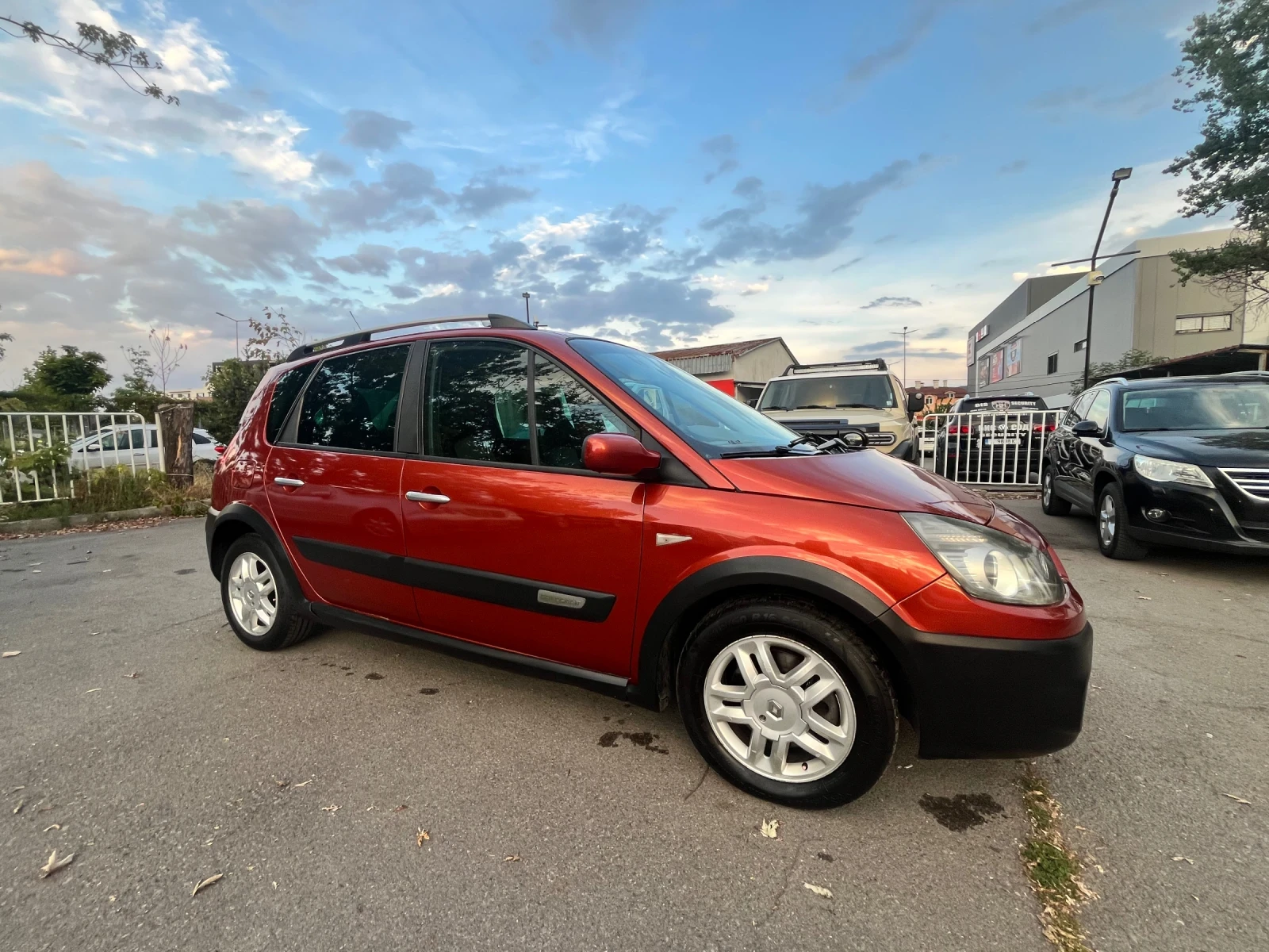 Renault Scenic, снимка 6 - Автомобили и джипове - 56076773