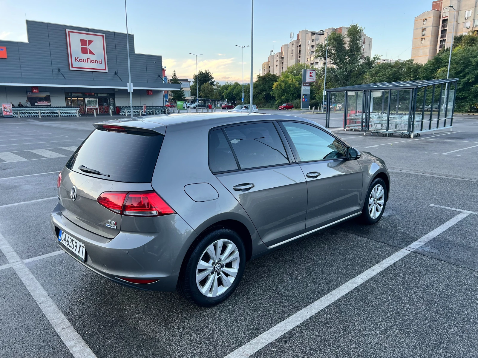 VW Golf, снимка 4 - Автомобили и джипове - 56248143