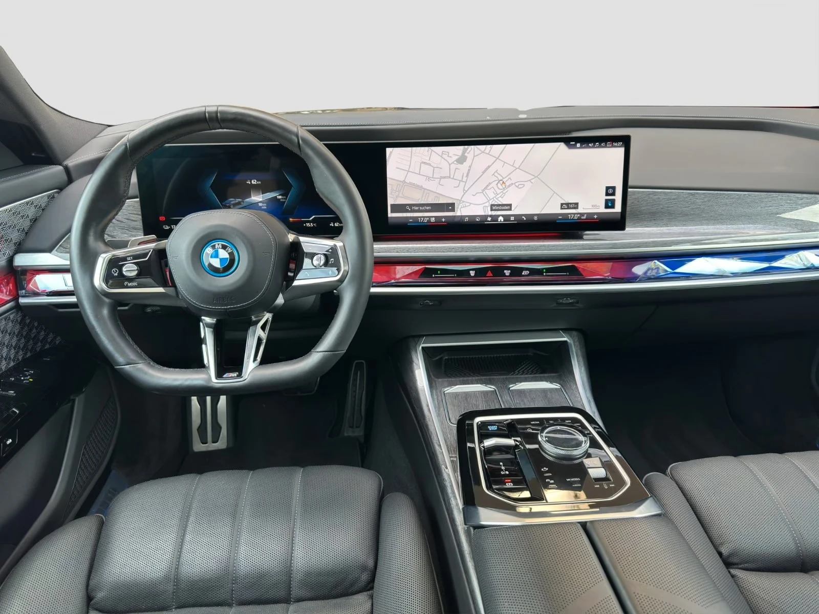 BMW i7 xDRV60/544HP/M-SPORT/EXEC.LOUN/B&W/TV/360/LED/345h, снимка 7 - Автомобили и джипове - 56311697