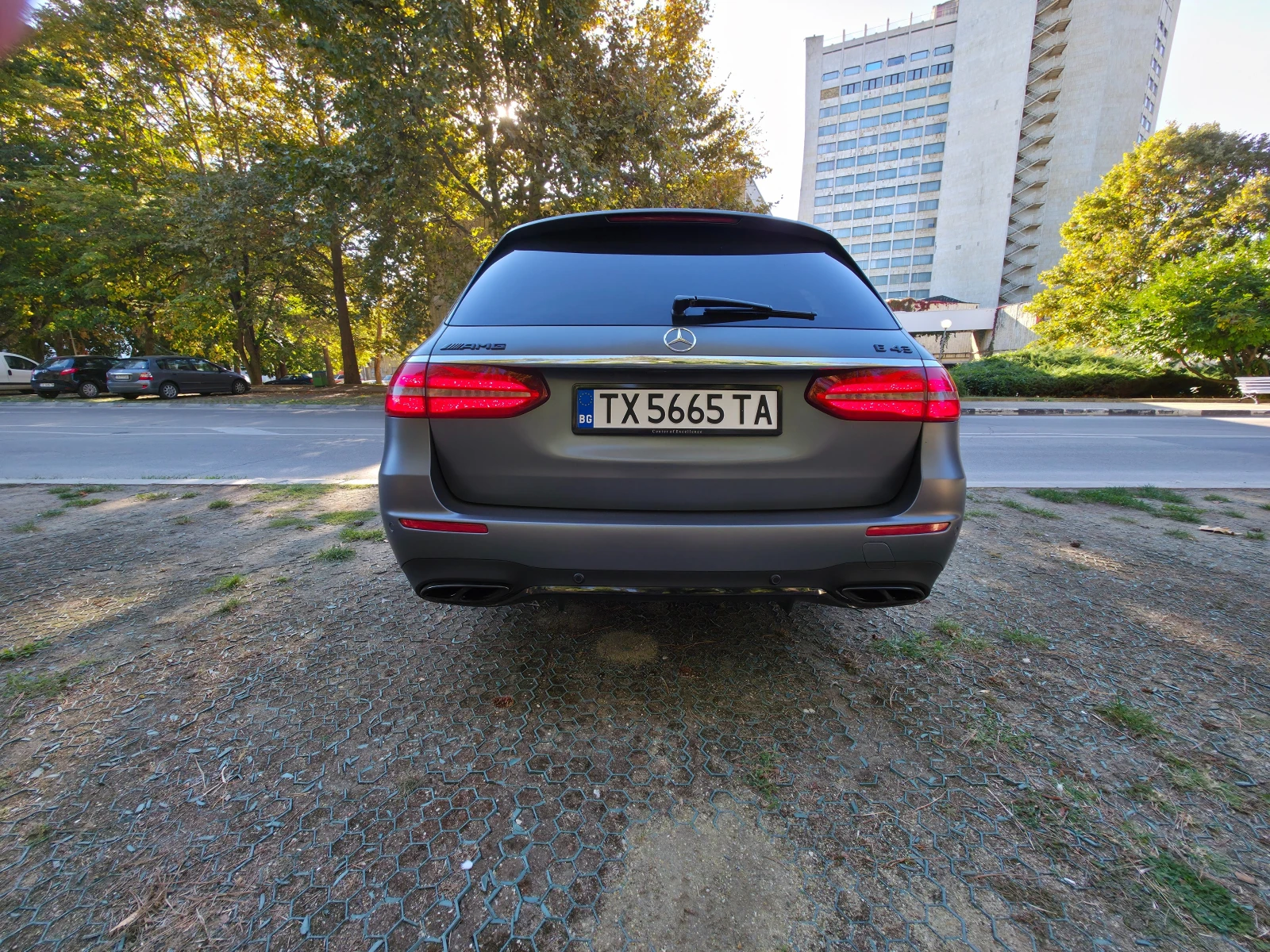 Mercedes-Benz E 43 AMG, снимка 4 - Автомобили и джипове - 56425675