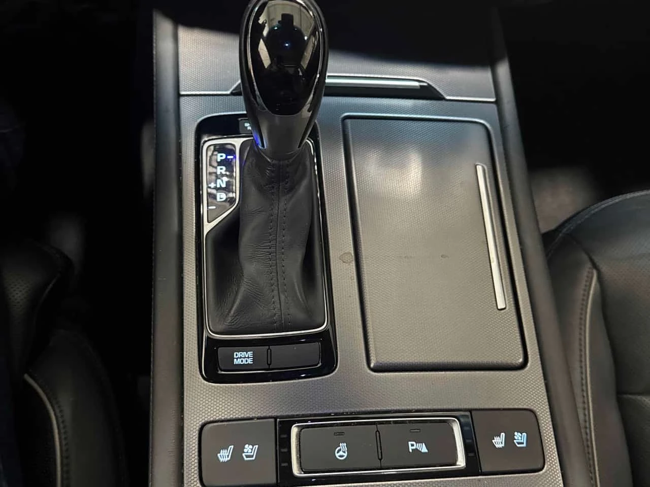 Hyundai Genesis Luxury * CARFAX * ���� * ������� * ���������� *  | Mobile.bg � ����������� 10