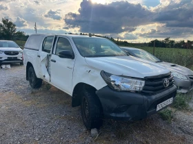 Toyota Hilux 2.4 2 броя, снимка 2
