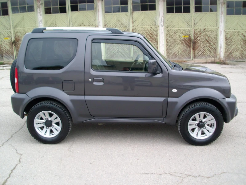 Suzuki Jimny 1.3i Klimatik  ITALIQ 4x4 OTLICHNO SASTOQNIE, снимка 4 - Автомобили и джипове - 49508991