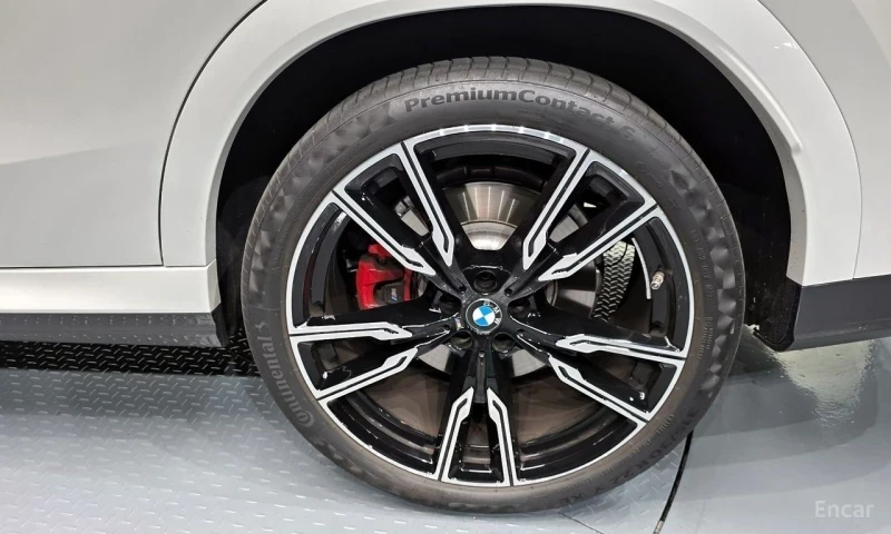 BMW X6 ОБДУХВАНЕ * ДИСТРОНИК * HEAD-UP * B&W * , снимка 14 - Автомобили и джипове - 55342415