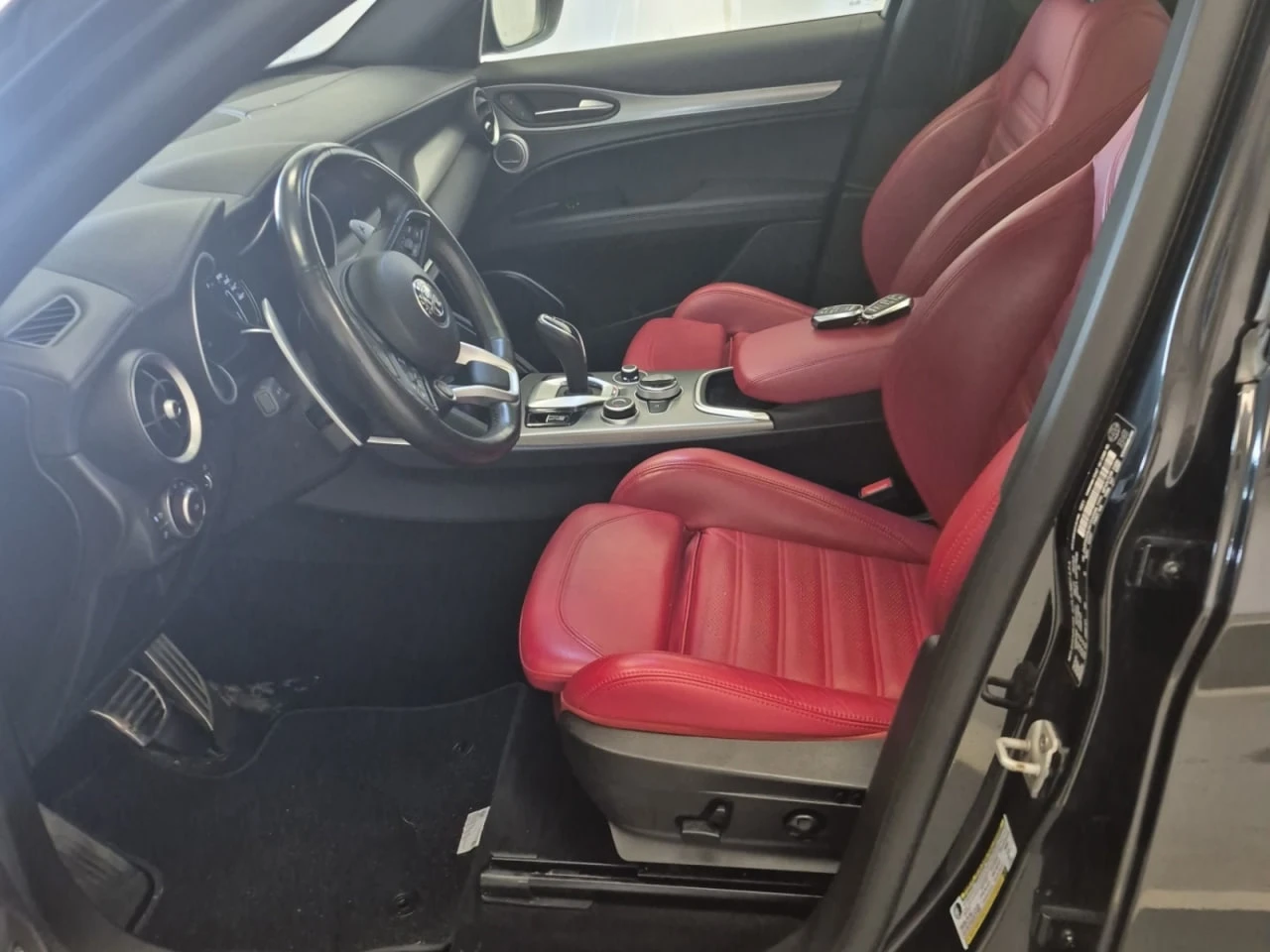 Alfa Romeo Stelvio Veloce* CARFAX* АВТОФИНАНС* БЕЗ ПЪРВОНАЧАЛНА ВНОСК - изображение 5