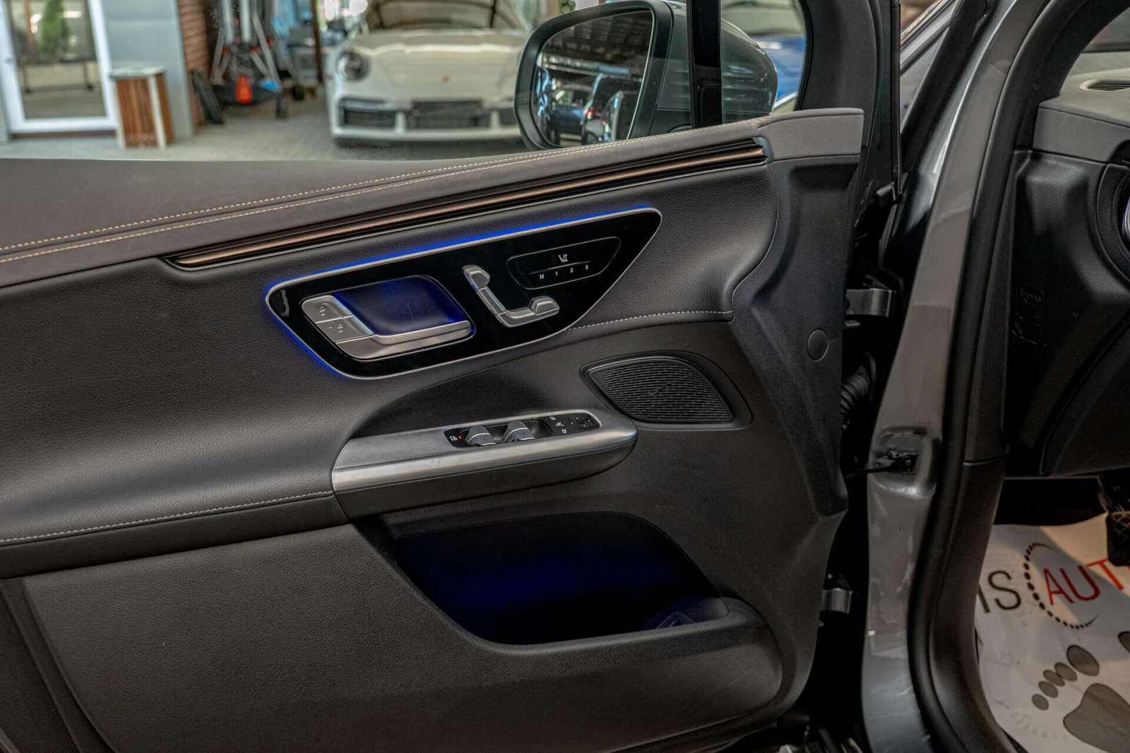 Mercedes-Benz EQE 300/Ambient/Virtual/Подгрев/Камера/PRE-SAFE - изображение 8