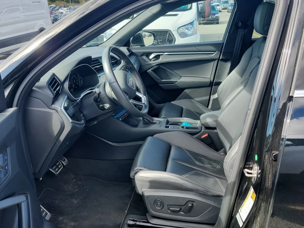 Audi Q3 * PROGRESSIV * CARFAX * БЕЗ ПЪРВОНАЧАЛНА ВНОСКА - изображение 5