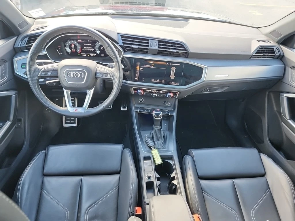 Audi Q3 * PROGRESSIV * CARFAX * БЕЗ ПЪРВОНАЧАЛНА ВНОСКА - изображение 10