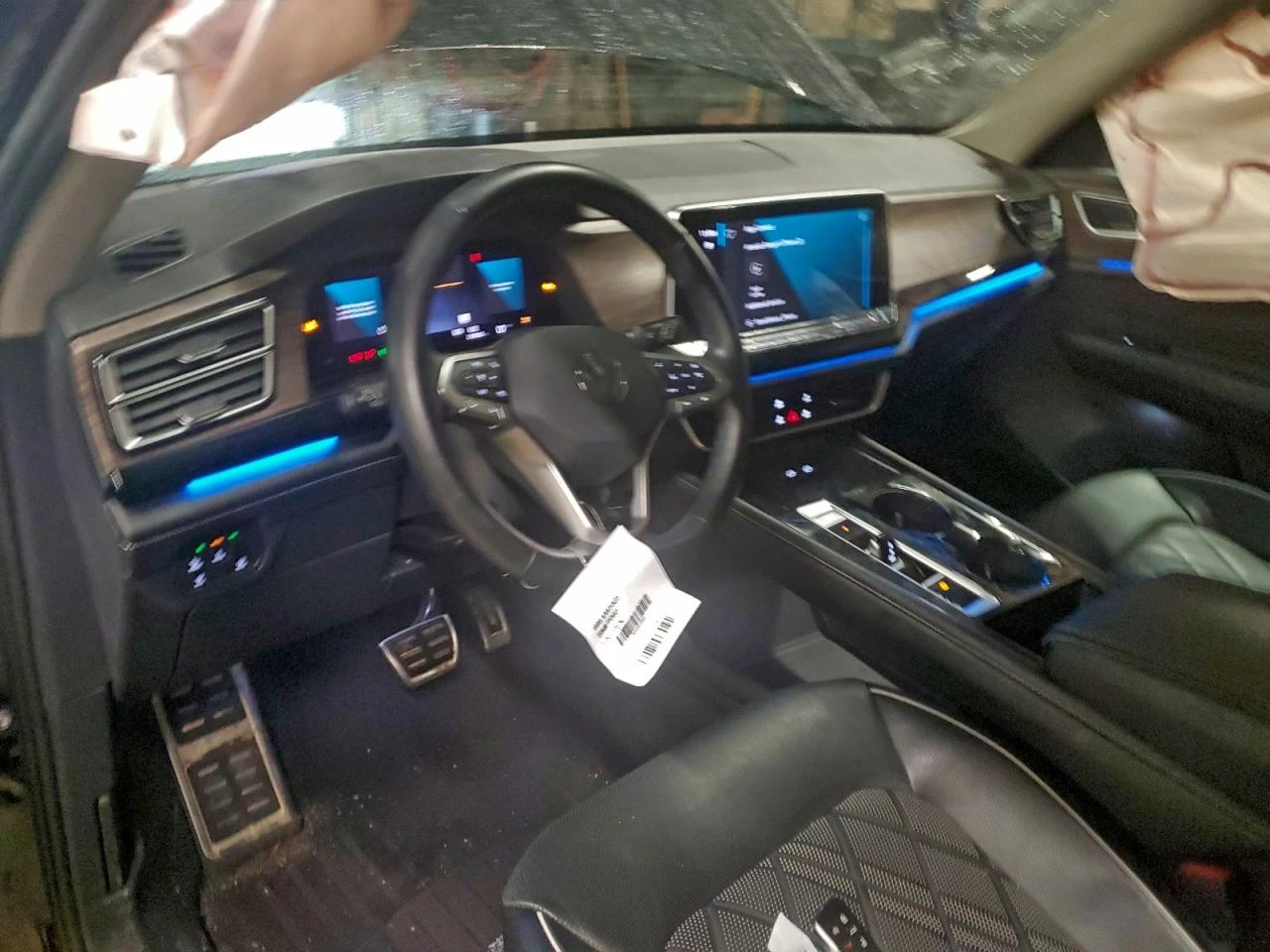 VW Atlas SEL Premium R-Line 4MOTION, снимка 8 - Автомобили и джипове - 54174194