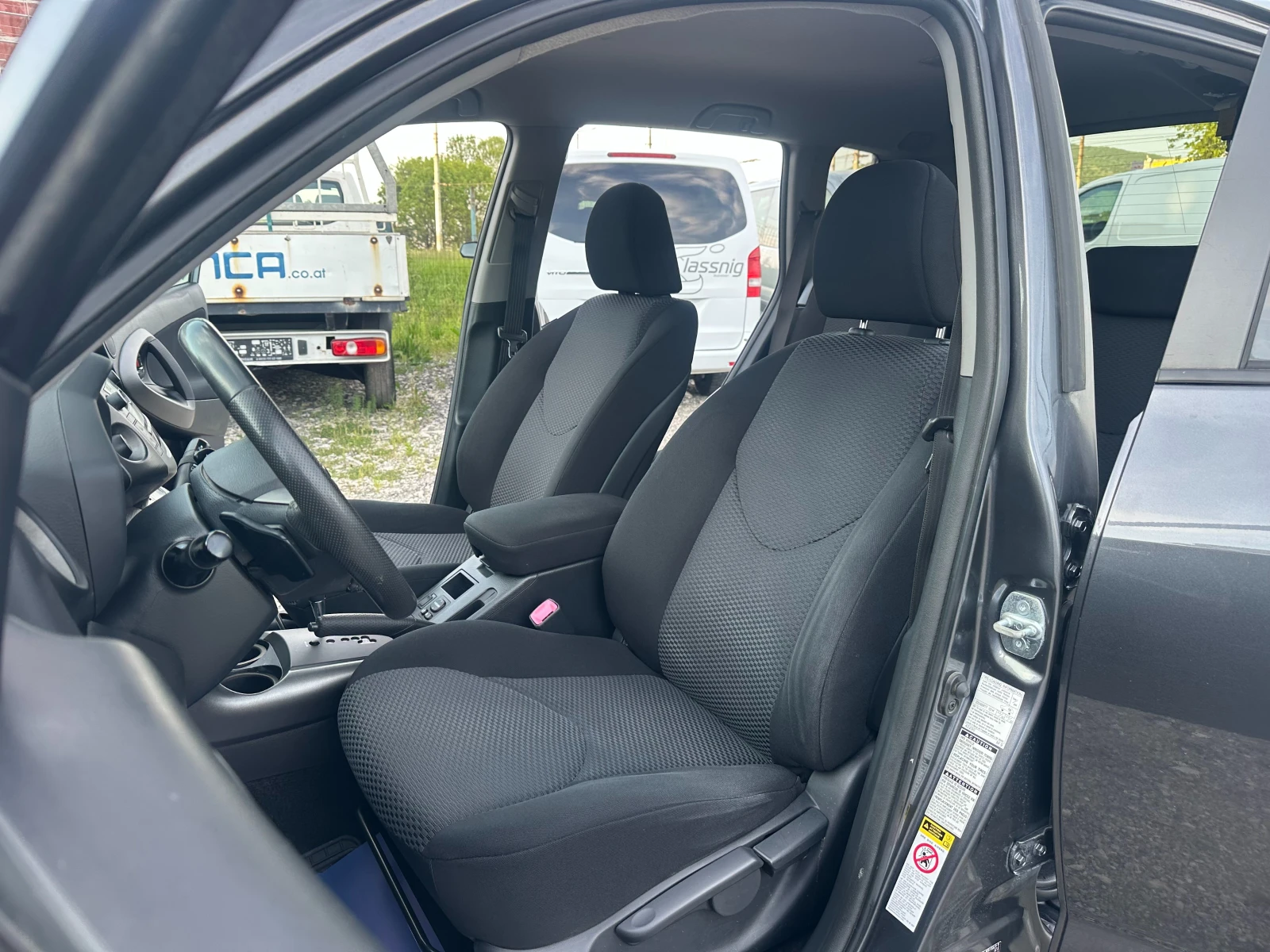 Toyota Rav4 2.2D-CAT 150kc AUTOMAT FACE, снимка 9 - Автомобили и джипове - 54415239