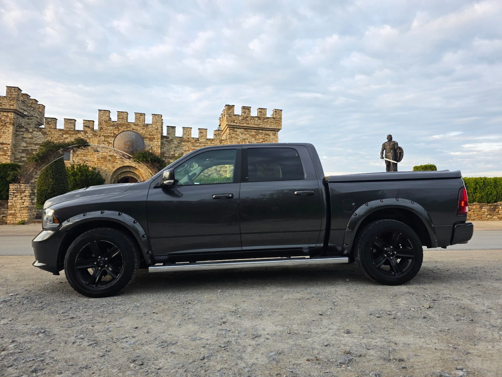 Dodge RAM 1500 5.7HEMI 4x4 LPG Евро6, снимка 7 - Автомобили и джипове - 54619095