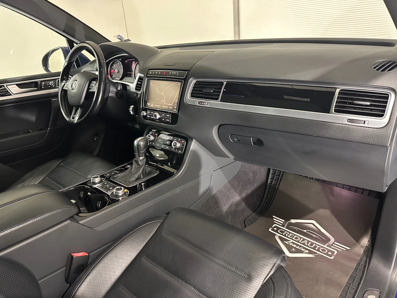 VW Touareg R line* AUTO, снимка 9 - Автомобили и джипове - 55047121