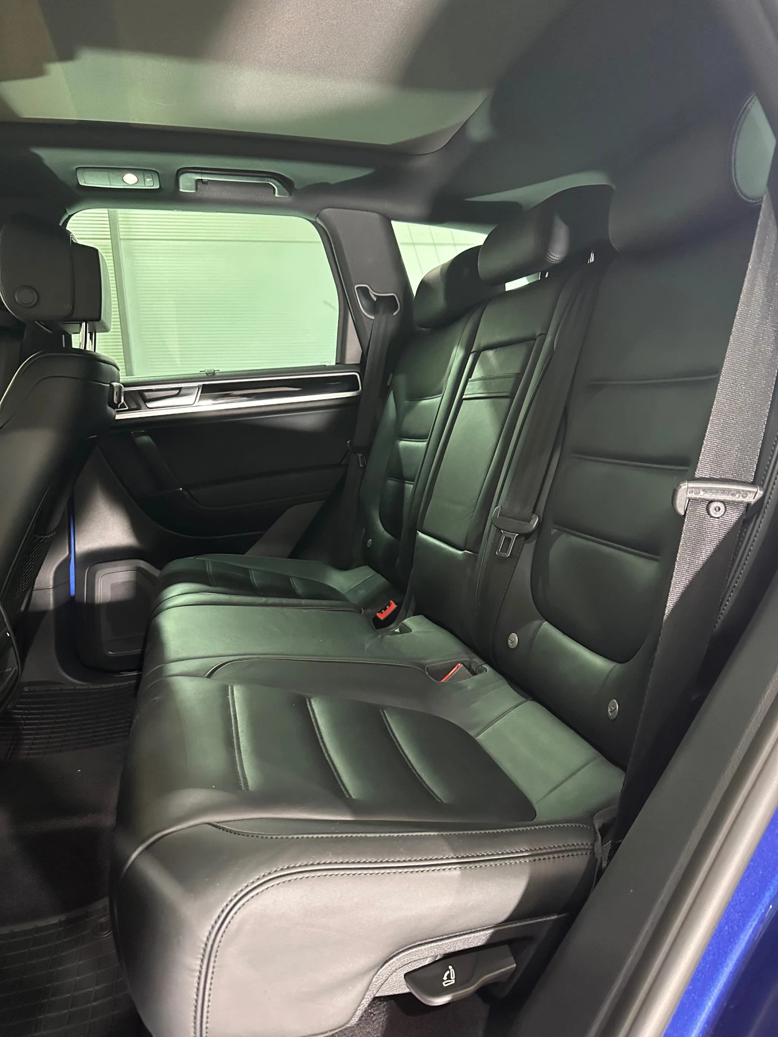 VW Touareg R line* AUTO, снимка 14 - Автомобили и джипове - 55047121