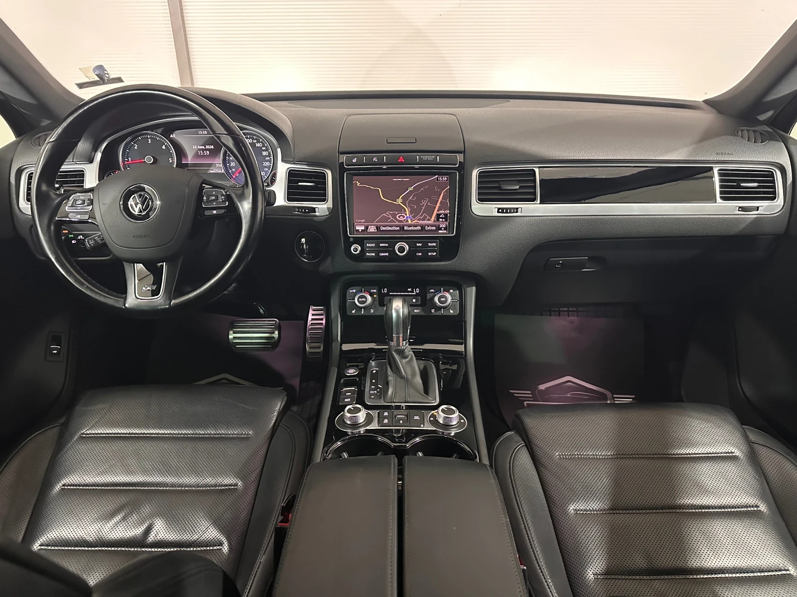 VW Touareg R line* AUTO, снимка 8 - Автомобили и джипове - 55047121