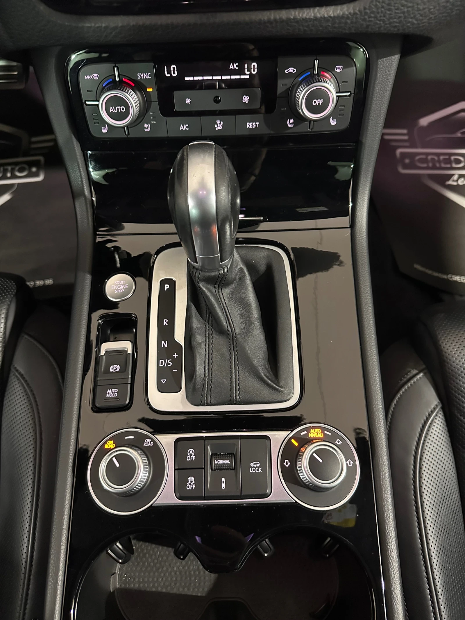 VW Touareg R line* AUTO, снимка 11 - Автомобили и джипове - 55047121