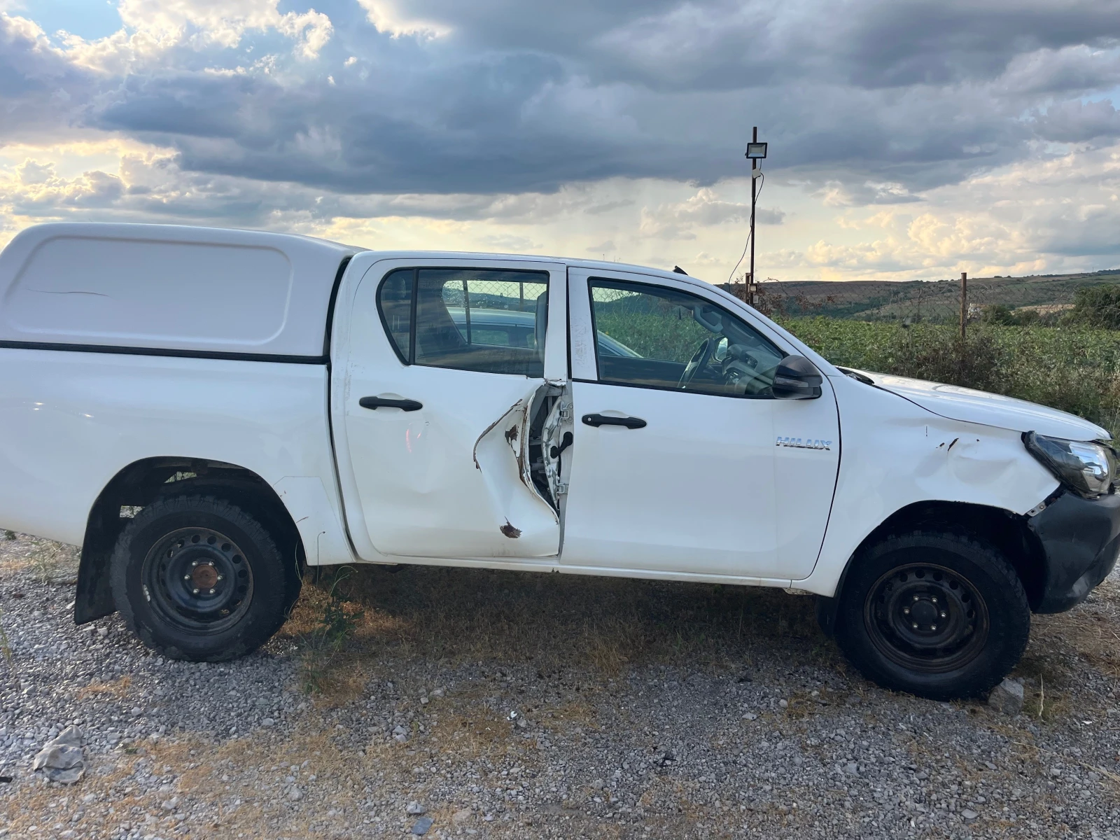 Toyota Hilux 2.4 2 ���� | Mobile.bg � ����������� 3