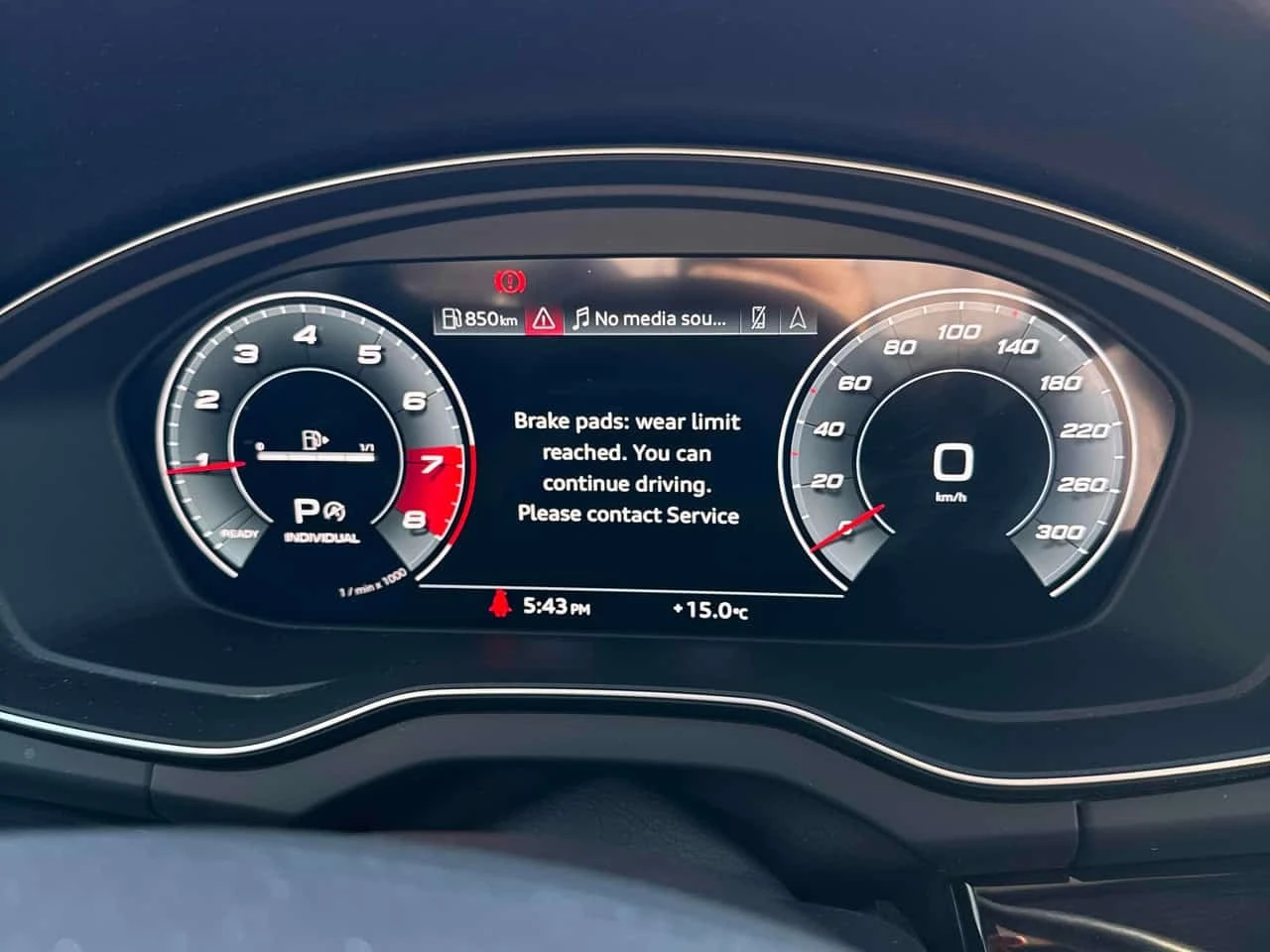 Audi Q5 * ГЛАВНО ПРЕДСТАВИТЕЛСТВО НА AUDI , снимка 10 - Автомобили и джипове - 56186925