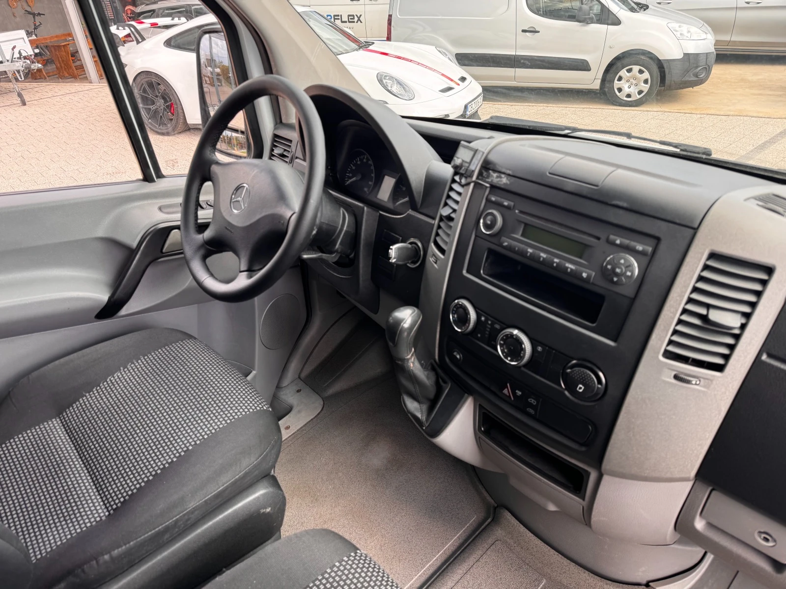 Mercedes-Benz Sprinter 313CDI Клима Euro 5 L2H2  - изображение 8