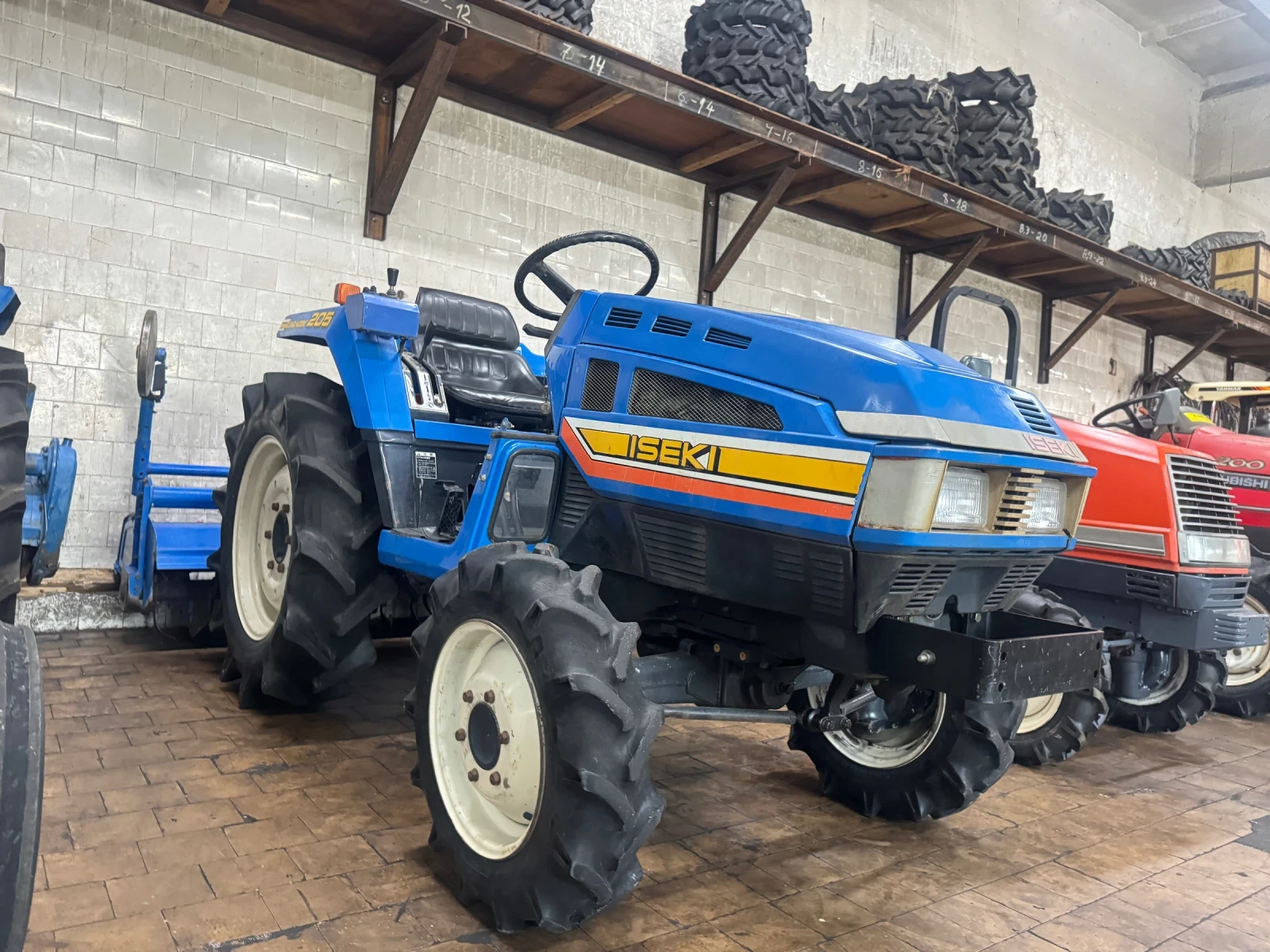 Трактор ISEKI 205F, снимка 1