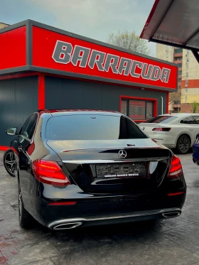 Mercedes-Benz E 220 AMG Line, снимка 10