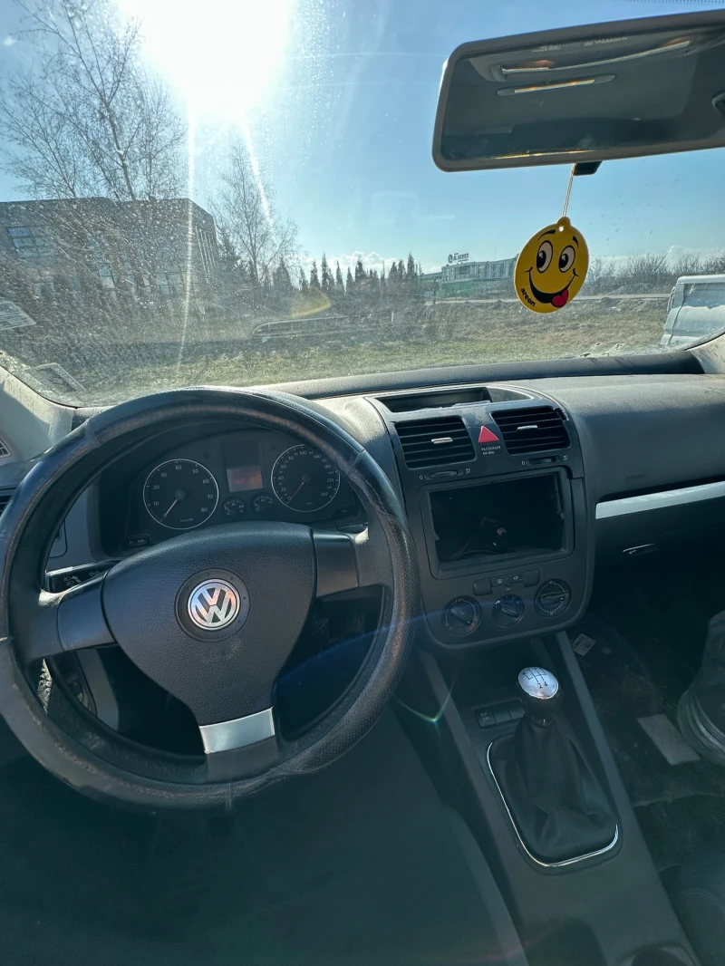 VW Golf V, снимка 4 - Автомобили и джипове - 49067604