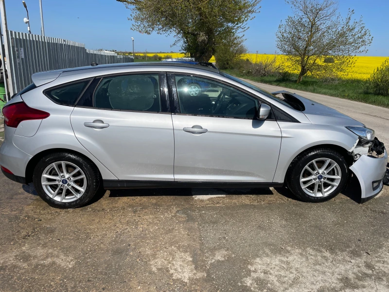 Ford Focus 1.0 EcoBoost, снимка 2 - Автомобили и джипове - 50263197