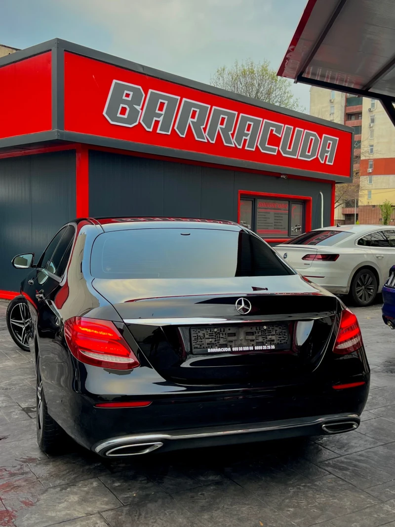 Mercedes-Benz E 220 AMG Line, снимка 9 - Автомобили и джипове - 52512049