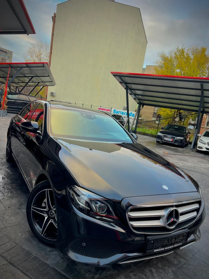 Mercedes-Benz E 220 AMG Line, снимка 10 - Автомобили и джипове - 52512049