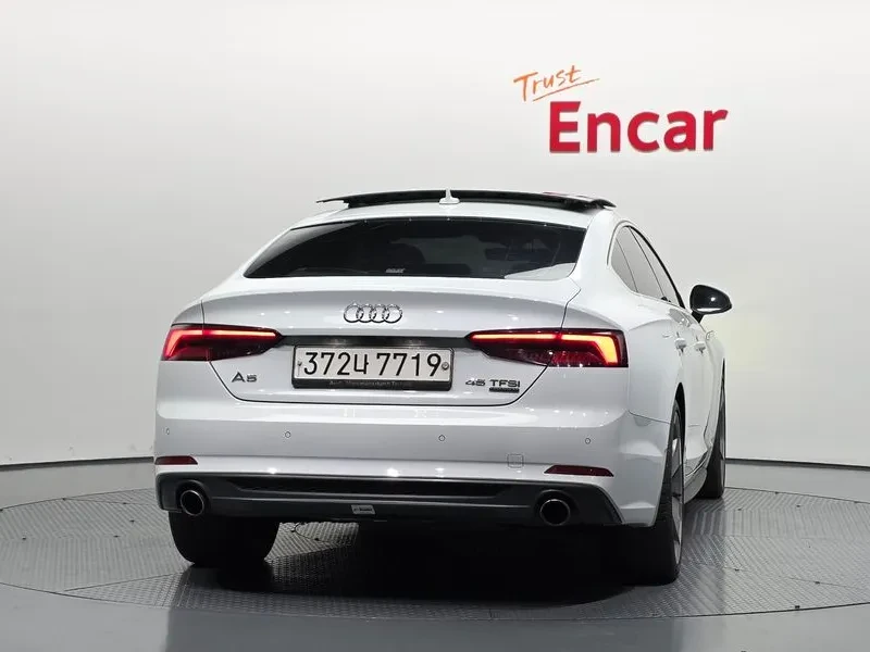 Audi A5 45 Tfsi Quattro Premium Sportback, снимка 4 - Автомобили и джипове - 54995740