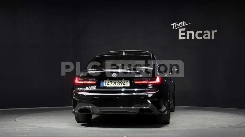 BMW 330 * HEAD-UP * ДИСТРОНИК * 360 * ШИБИДАХ * , снимка 4 - Автомобили и джипове - 55008864