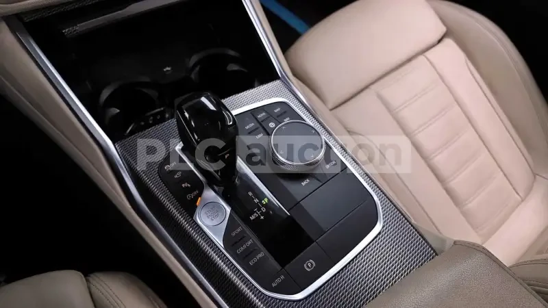 BMW 330 * HEAD-UP * ДИСТРОНИК * 360 * ШИБИДАХ * , снимка 11 - Автомобили и джипове - 55008864