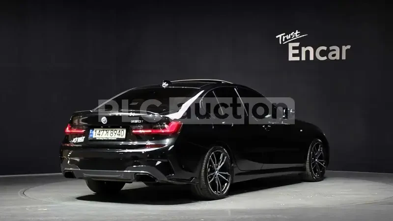 BMW 330 * HEAD-UP * ДИСТРОНИК * 360 * ШИБИДАХ * , снимка 2 - Автомобили и джипове - 55008864