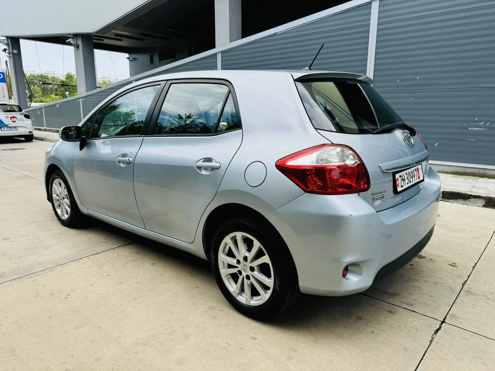 Toyota Auris 1.6 VVT-i Face - изображение 6